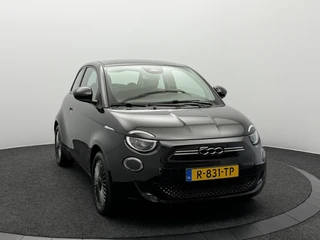 Fiat 500 Icon 42 kWh 3-Fase SOH 92% Navigatie | Carplay&Android | 85KW Snellaadvermogen / 6