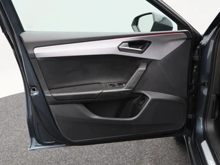 SEAT Leon Sportstourer 1.5 TSi 204 Pk e-Hybrid FR Business / 18