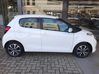 Citroën C1 1.0 VTi Shine Achteruitrijcamera | Navi | Airco / 4