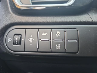 Kia Ceed 1.4 T-GDi DynamicPlusLine DCT | Navigatie | Climate control | Cruise control | Stoel + stuur verwarming / 22