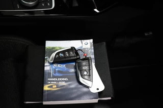 BMW 1-serie 118i Business Edition | SPORT LINE | PANORAMADAK | SPORTSTOELEN | DAB | APPLE / 50