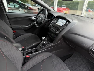 Ford Focus Wagon 1.0 ST-Line Cruise Navi Airco Carplay / 20