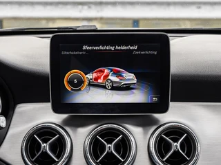 Mercedes-Benz CLA-klasse 180 Business Solution AMG Night Upgrade | Panoramadak | Camera | Apple CarPlay/Android Auto | LED | Navigatie| Stoelverwarming | 18" / 29