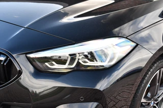 BMW 2 Serie Gran Coupé 218i M-Sport  Shadowline Trekhaak 18inch Live-cockpit Sfeerverlichting / 48