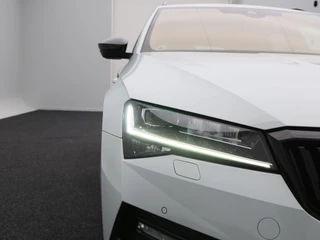 Škoda Superb Combi 1.5 TSi ACT 150 Pk Automaat Sportline Business | Trekhaak | Stoelverwarming | Panorama dak | Camera | Canton Audio | Alcantara | CarPlay | 18 Inch / 9