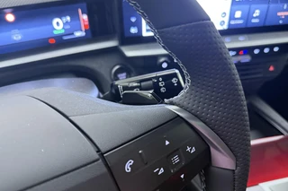 Opel Grandland Electric GS 73 kWh | Stoelverwarming | Verwarmd stuurwiel | Adaptieve Cruise Control | 360° Camera | Panoramisch schuif/kantel dak | Matrix LED koplampen | 20'' Lichtmetalen velgen / 25