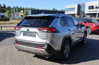 Toyota RAV4 2.5 HYBRID AWD DYNAMIC ANDROID/APPLE STOEL/VOORRUITVERW. LM-VELGEN P-SENSOREN CAMERA AD-CRUISE / 7