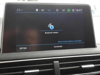 Peugeot 3008 1.2 PureTech Première | Elektrisch bedienbare achterklep | 19 inch velgen | Keyless entry en start | Dealer onderhouden | Navigatie | Zwart Dak | Climate control / 28