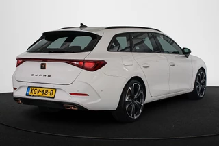 CUPRA Leon Sportstourer 1.4 e-Hybrid VZ 245 PK Achteruitrijcamera Apple CarPlay Stoel-Stuurverwarming / 4