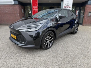 Toyota C-HR 1.8 Hybrid 140 Dynamic APPLE/ANDROID BLIND-SPOT KEYLESS PARKSENSOREN PARKCAMERA AD-CRUISE NL-AUTO
