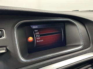 Volvo V40 Cross Country 1.5 T3 Polar+ Luxury LEER PANO NAVI TREKHAAK ECC CRUISE LM. / 37