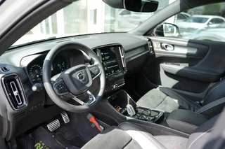 Volvo XC40 1.5 T4 RECH R-DESIGN Camera,Carplay, Harman Kardon / 23
