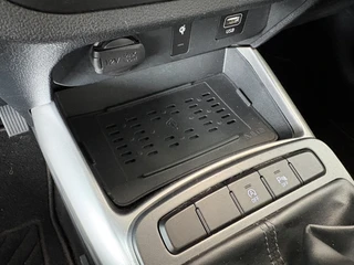 Hyundai i10 1.0 Premium  CAMERA/CARPLAY/NAVI/CRUISE/CLIMA/PDC / 33