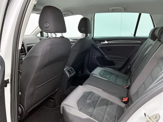 Volkswagen Golf 1.5 TSI Highline Business | Automaat | Adaptive Cruise | CarPlay | Stoelverwarming | Camera / 27