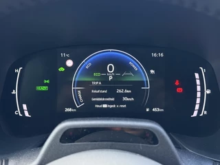 Toyota Aygo X HYBRID 115 PULSE APPLE/ANDROID KEYLESS PARK-SENSOR CAMERA CLIMA 17"LMV EL-SPIEGELS PRIVACY-GLASS / 6