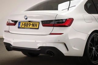 BMW 3-serie 318i M-Sport Executive Edition | AUDIO MEDIA- PACK | DRAADLOZE LADER | DAB | APPLE | CAMERA | 19" / 21