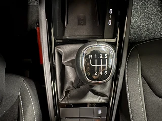 Skoda Scala 1.0 TSI Sport Business/ NL auto/ Eerste eigenaar/ Parkeersensoren / 28