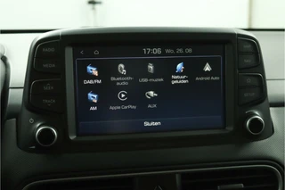 Hyundai Kona 1.0T Premium  - Elektrische Stoelen - Trekhaak - Stoelverwarming - Achteruitrijcamera - Climate Control - Apple Carplay/Android Auto - Virena Zekerheidspakket t.w.v. €895,- / 58