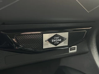 DS DS 3 E-Tense Antoine de saint Exupéry 54 kWh | SOH 98% | Camera rondom | Keyless | €500,- per maand* / 21