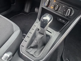 Volkswagen Polo 1.0 TSI 110 PK IQ Light | Camera | Carplay | Stoelverwarming / 4