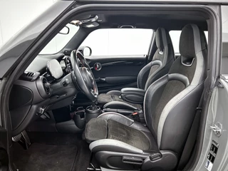 Mini Mini 2.0 John Cooper Works | Camera | Stoelverw. | Navi | Cruise Control | Harman/Kardon / 17