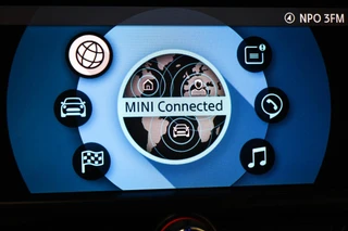 MINI Clubman 1.5 Cooper Business Edition | HALF LEDER | STOELVERWARMING | APPLE | DRAADLOZE LADER | TREKHAAK | 18" / 46