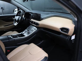 Hyundai Santa Fe 1.6 T-GDI PHEV Comfort Smart Sky | LEDER | PANO-DAK | TREKHAAK | KRELL AUDIO | CAMERA | STOEL/STUURVERW. | ADAPT. CRUISE | SOH 96.1% | / 24