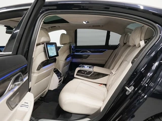 BMW 7 Serie 745e M-Sport Massage | TV | CoPilot / 36