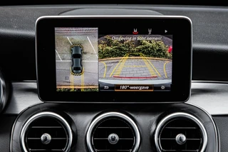 Mercedes-Benz C-klasse 180 AMG Night Edition | Panoramadak | Burmester | Memory | 360 Camera | Leder | LED | Sfeerverlichting | Stoelverwarming | 19" / 34