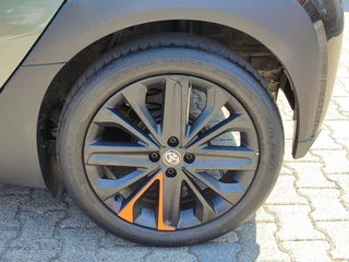 Toyota Aygo X LIMITED AUTOMAAT CABRIO NL-AUTO 18"LM-VELGEN PRIVACY-GLASS JBL-AUDIO HALF-LEDER STOELVERW. / 32