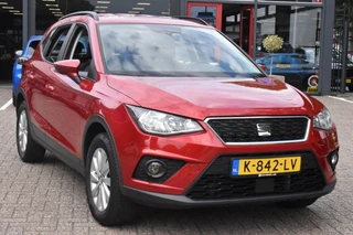 SEAT Arona 1.0 TSI Style Business Intense Carplay Navigatie | BSM | Climate en Cruise Control | 12 mnd BOVAG garantie | Whatsapp 06-53188999 / 19