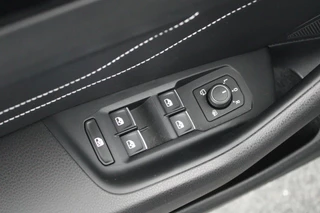 Volkswagen Arteon Shooting Brake 2.0 TSI 190pk DSG R-Line Business+ Keyless Panoramadak DCC Camera Stoelverwarming Virtual Cockpit Navigatie / 18