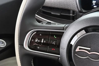 Fiat 500e La Prima 42 kWh Pano Leder Stoelverwarming JBL Camera Apple CarPlay / 25