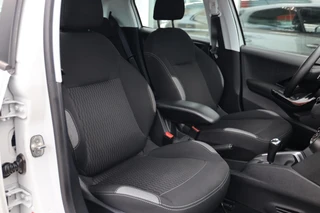 Peugeot 208 1.2 PureTech Active|Parelmoer wit|Automaat|Airco|Cruise|Telefoon|PDC / 14