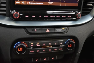 Kia Ceed 1.0 T-GDi 100pk Design Edition / 24