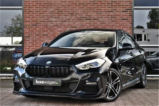 BMW 2 Serie Gran Coupé 218i M-Sport  Shadowline Trekhaak 18inch Live-cockpit Sfeerverlichting