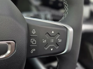Jeep Compass First Edition 74 kWh  | Apple-Android | Panoramadak | Massagestoelen / 18