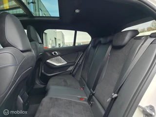 BMW 1 Series 123 xDrive Pano / 360' camera / Navi / 13