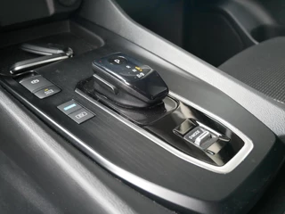 Nissan Qashqai 1.5 e-Power N-Connecta Camera| Carplay | Adaptive / 14