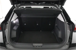 Omoda 5 EV Premium 61 kWh *DEMO* - Stoel/Stuurwiel verwarming - Schuif/Kanteldak - Navigatie - Adaptief Cruise Conrole - WLTP 402 KM - 7 Jaar fabrieksgarantie / 36