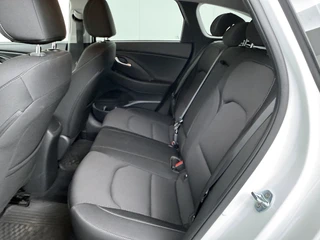 Hyundai i30 Wagon 1.0 T-GDI Comfort  Lendensteunverstelling - Cruise Control - Achteruitrijcamera - Climate Control / 34