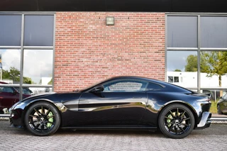 Aston Martin V8 Vantage 4.0 Carbon-ext | Ceramic-brakes | 26dkm / 64