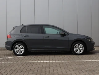 Volkswagen Golf 1.5 eTSI Life Edition  | Facelift | Head-up | Winter pakket / 15