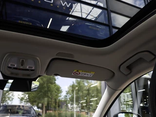 Volvo XC60 T6 AWD Plus Dark Long Range Pano Leder SoH 94% Memory Keyless Google Navigatie / 18