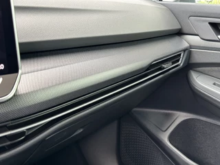 Volkswagen Golf 1.5 eHybrid GTE 272pk Head up | Black Style | IQ light | 360 Camera | Rijklaar incl. garantie / 29