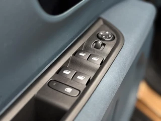 Fiat Grande Panda 1.2 Hybrid La Prima | Apple-Android | Navigatie | Parkeercamera / 18