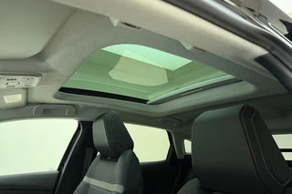 Citroen C4 1.2 Puretech 130pk Automaat Shine Pack Business | Navigatie | Panoramadak | Achteruitrijcamera | Lederen stoelen elektrisch en verwarmd | Headup display | Keyless | Adapt. Cruise control | 18" Lichtmetalen velgen / 36
