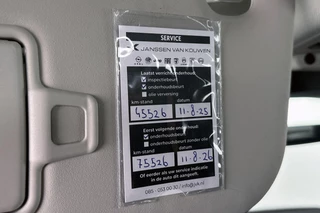 Land Rover Range Rover Evoque 1.5 P300e AWD S Stoelverwarming Navigatie Achteruitrijcamera / 27