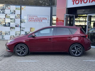Toyota Auris 1.8 Hybrid Executive / 2