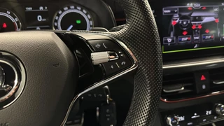 Skoda Scala 1.0 TSI Sport Business LM CRUISE CARPLAY ECC. / 31